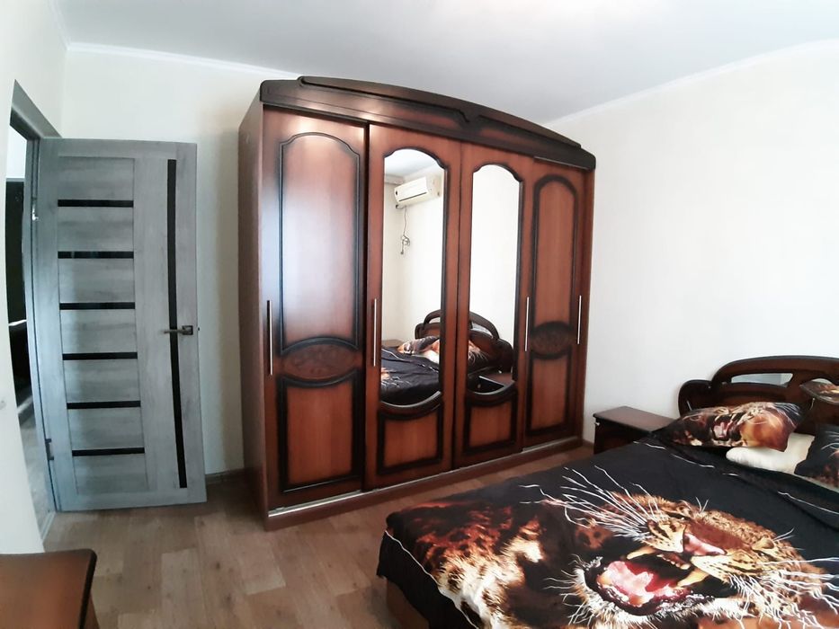 3-комн., 3 мкр. (23 дом), 3 этаж (кирпич, улучшенная)