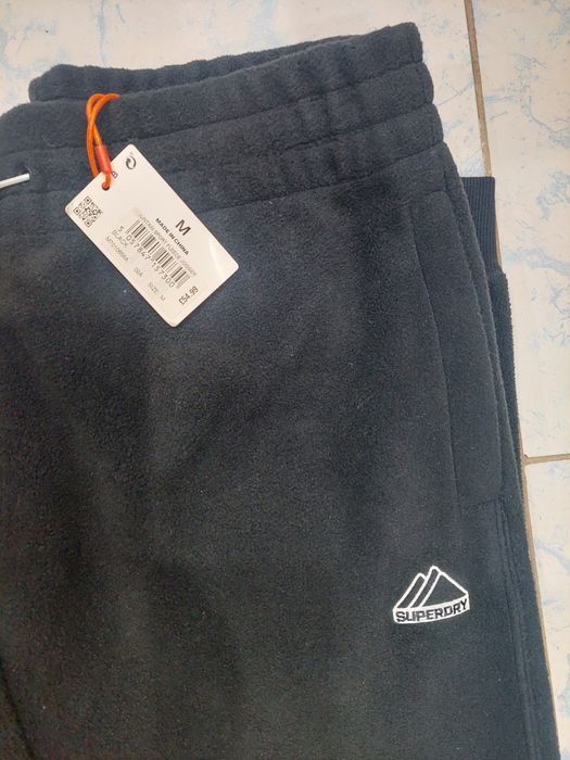 Pantaloni barbati M Superdry
