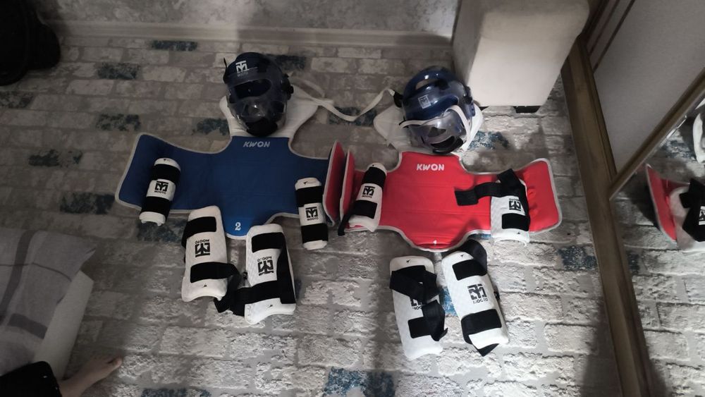 Тэквандо форма 2 комплект сотилади холати яхши комплект