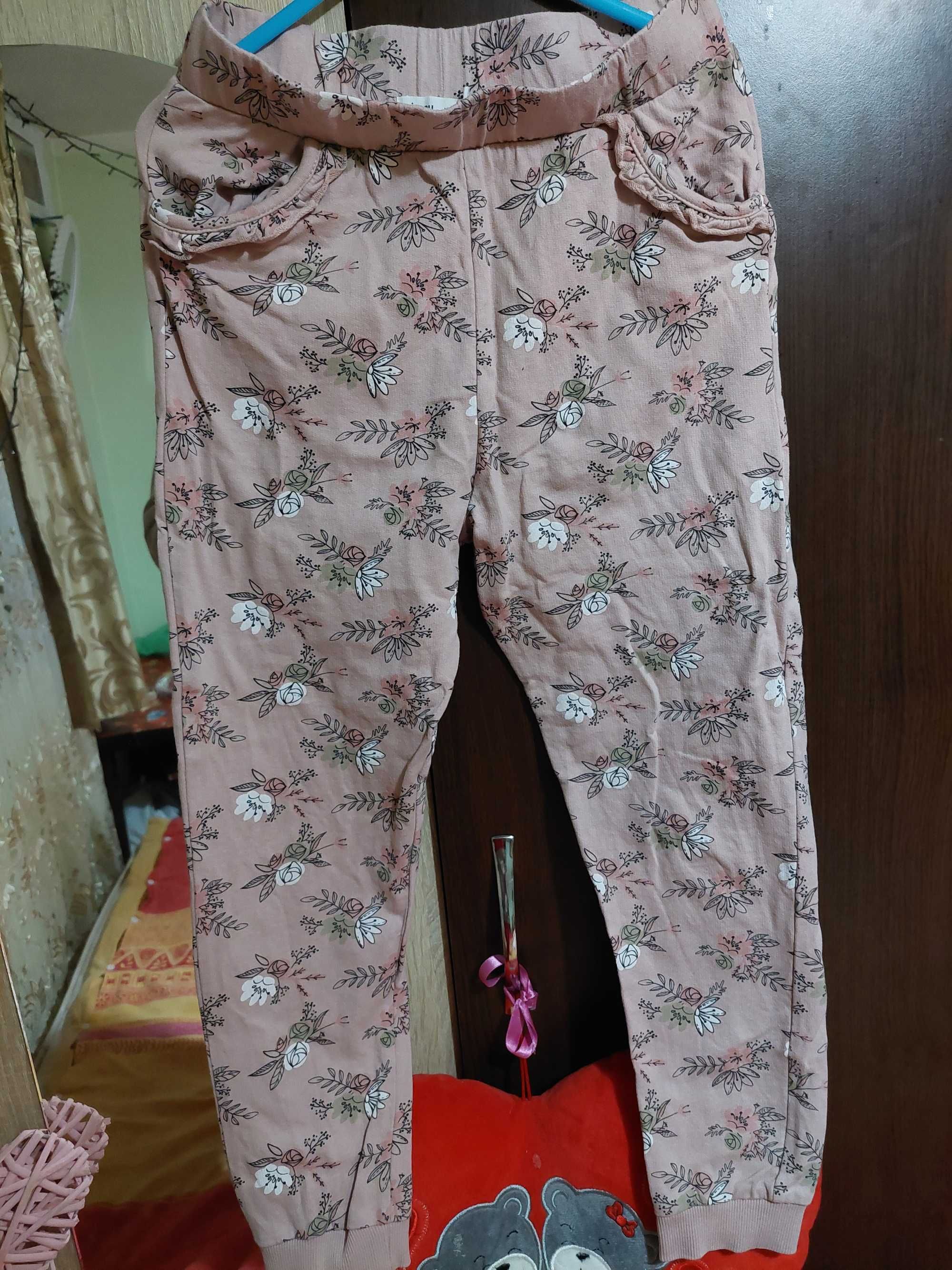 Pantalon motiv floral fete