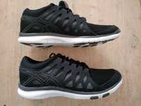 Продавам маратонки на Asics