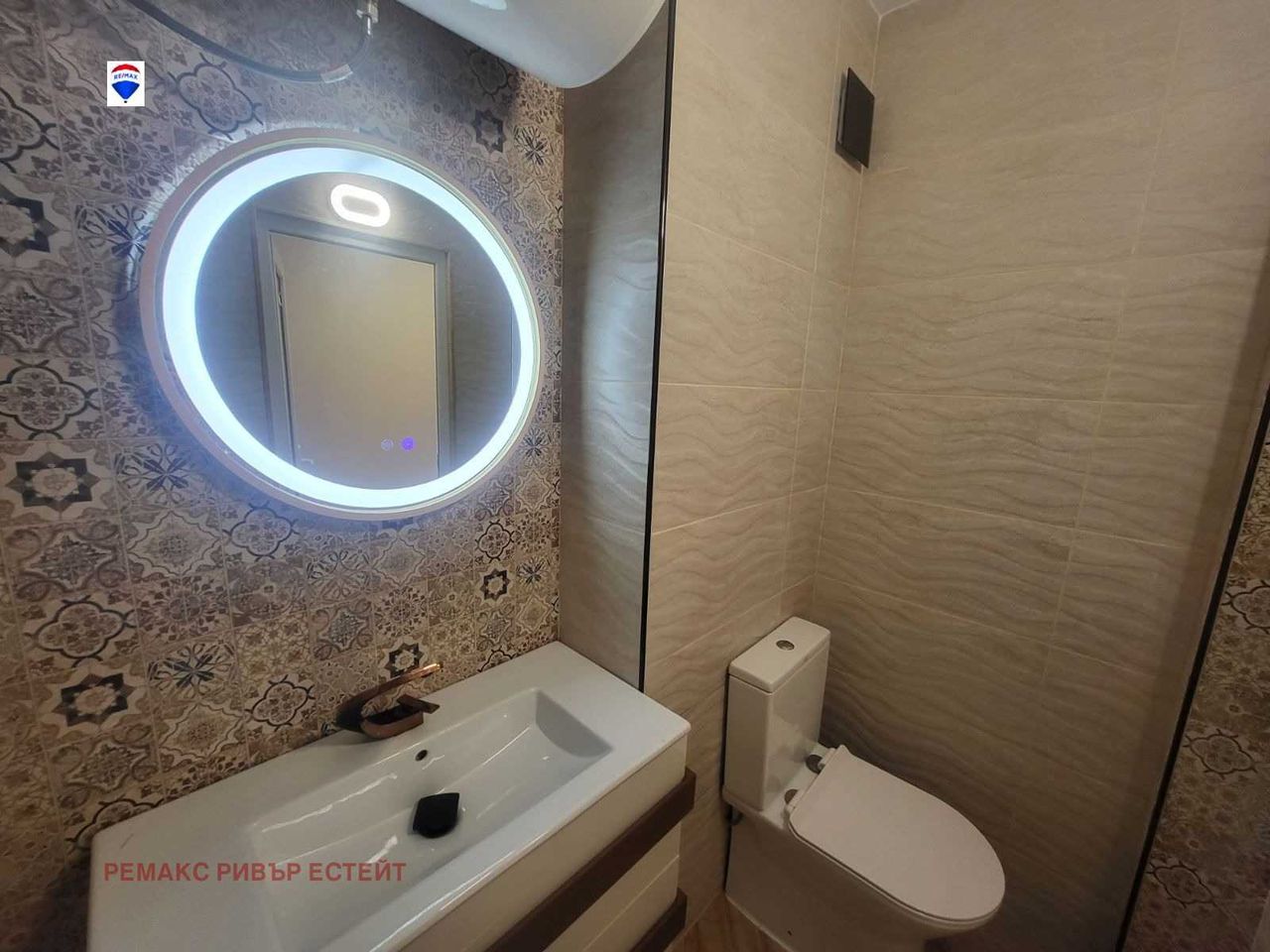 Продава се Двустаен апартамент в Русе, Възраждане - 57 кв.м за 1658 €/кв.м - Снимка #7