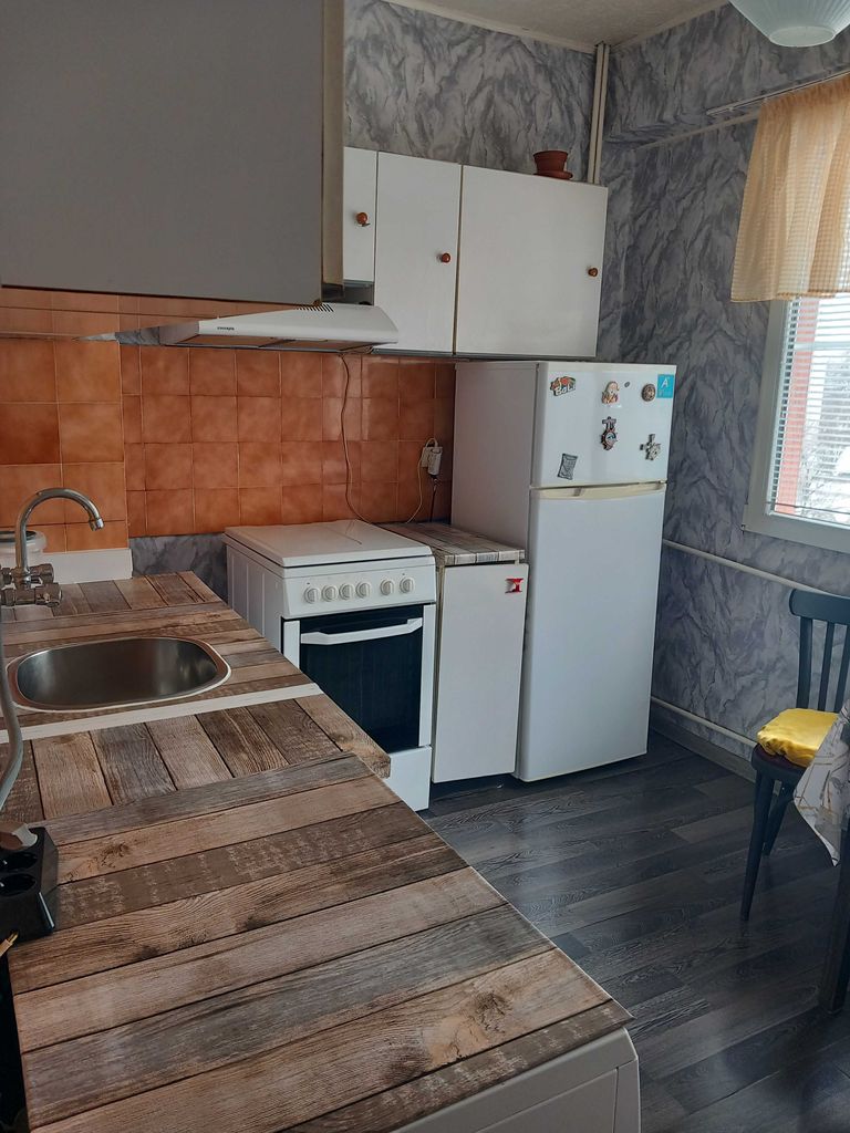 Дава се под наем Едностаен апартамент в Перник, Изток - 48 кв.м за 229.5 € - Снимка #4