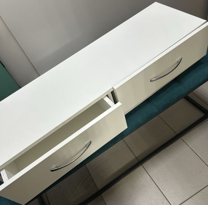 Стильная мебель и оборудование для салона красоты