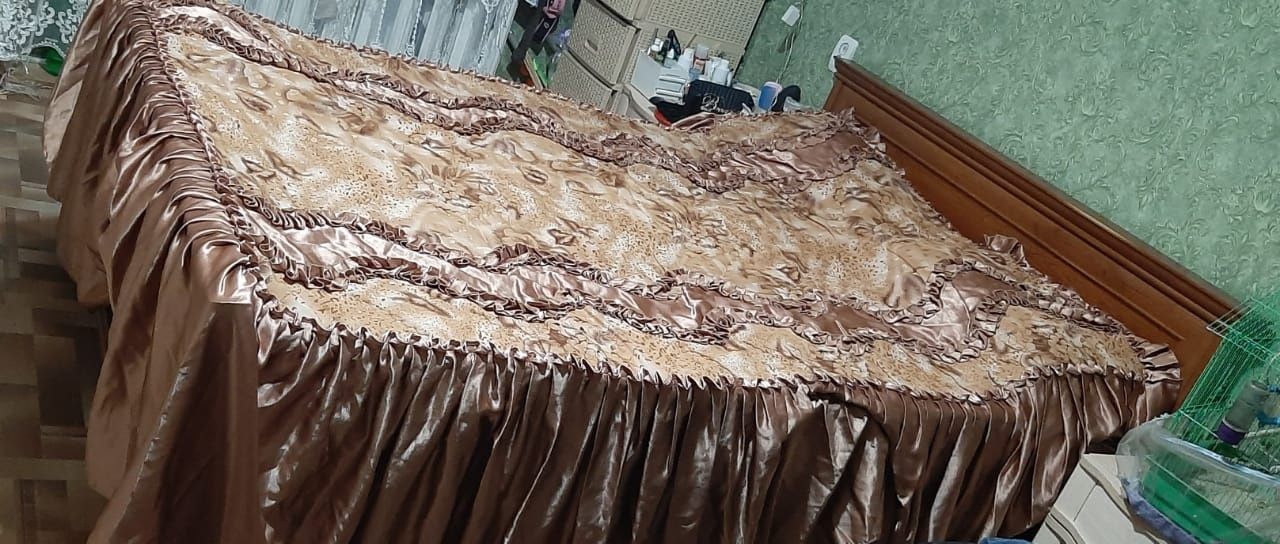 Продам двухспальную кровать