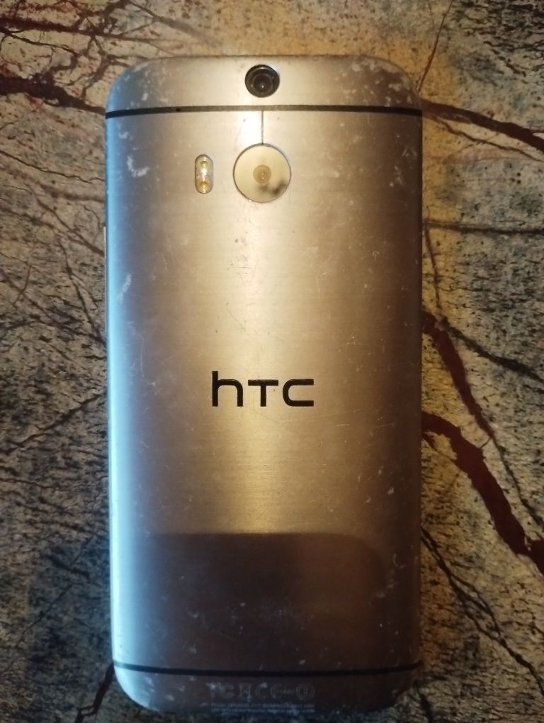 Продавам Iphone и HTC M8 за части