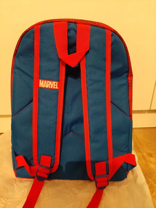 Ghiozdan Marvel  nou