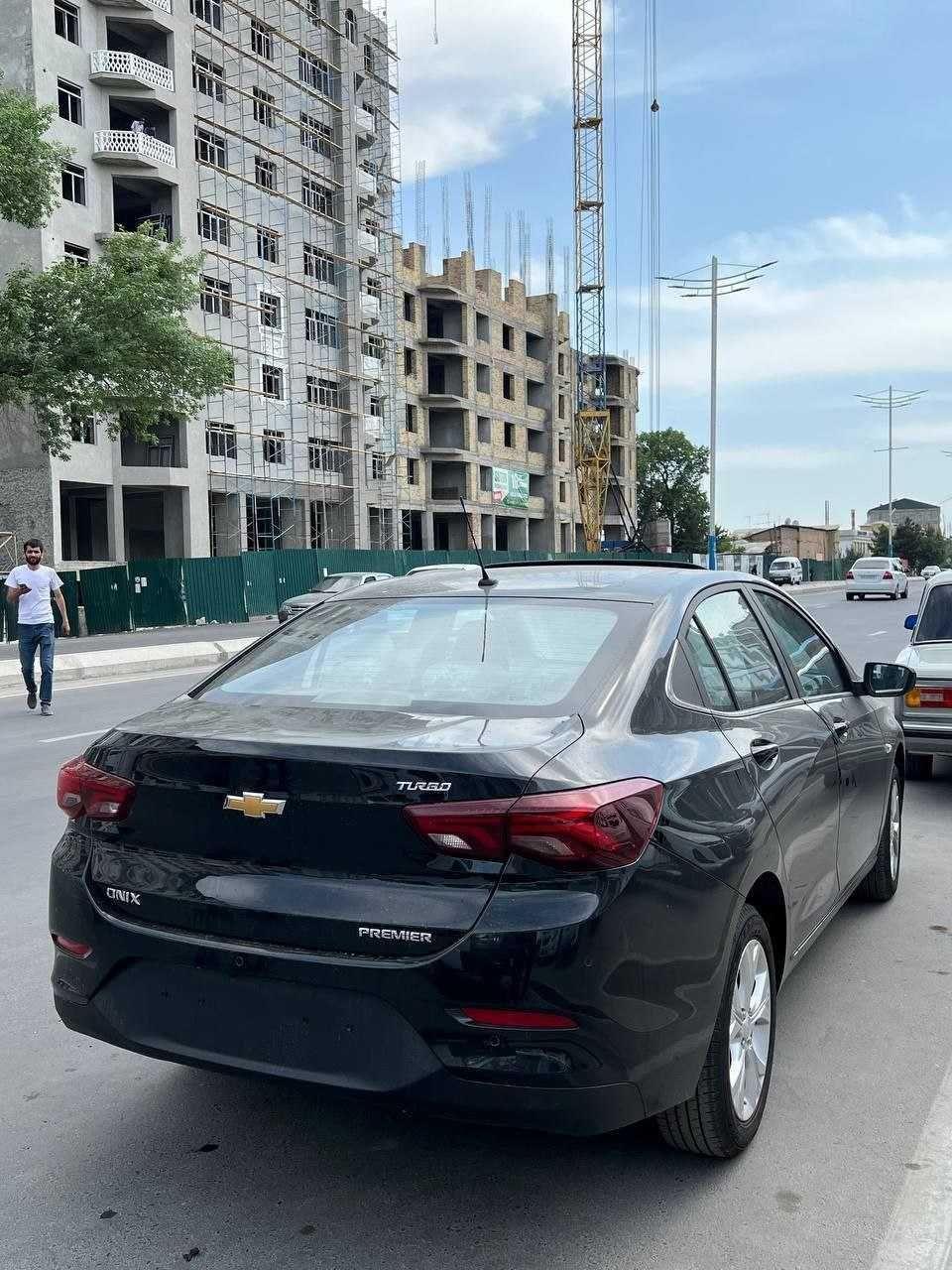 Chevrolet Onix  ful poziciya lyuk