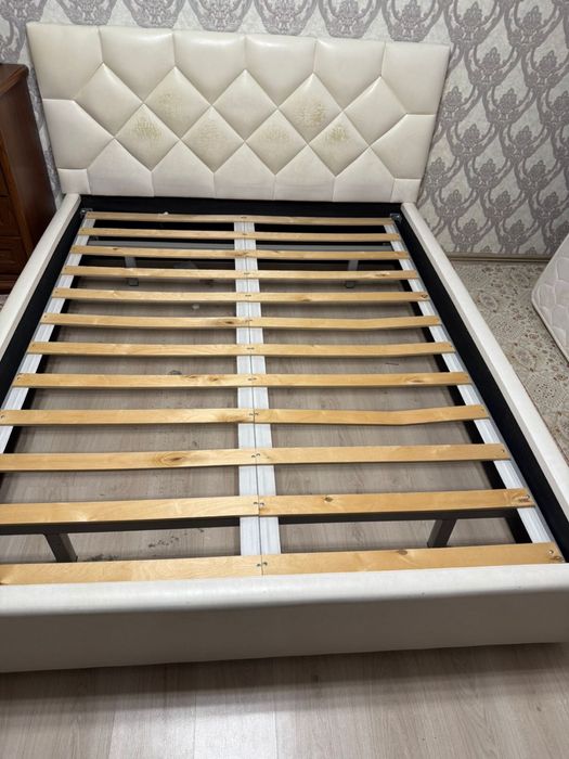 Продается кровать двуспальная