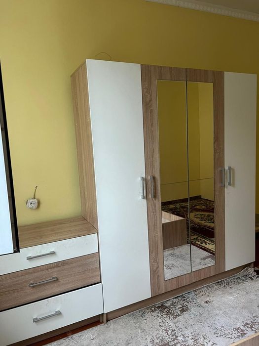 Спальний гарнитур