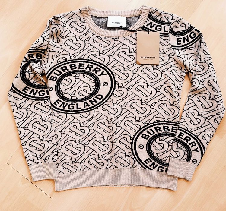 Дамски есенен пуловер BURBERRY -S/M размер