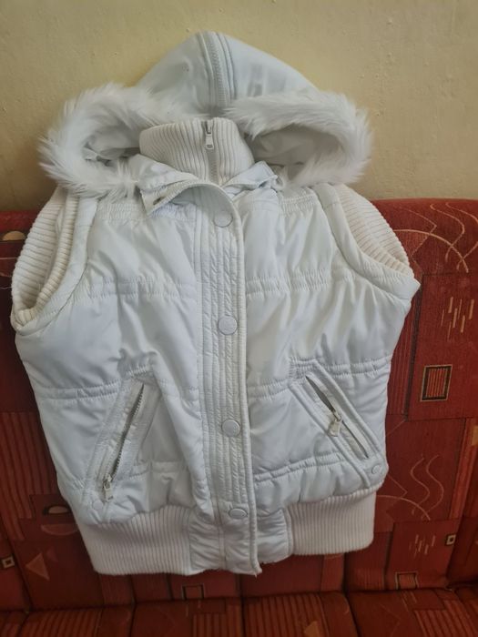 Se vinde tot ce se vede st bună