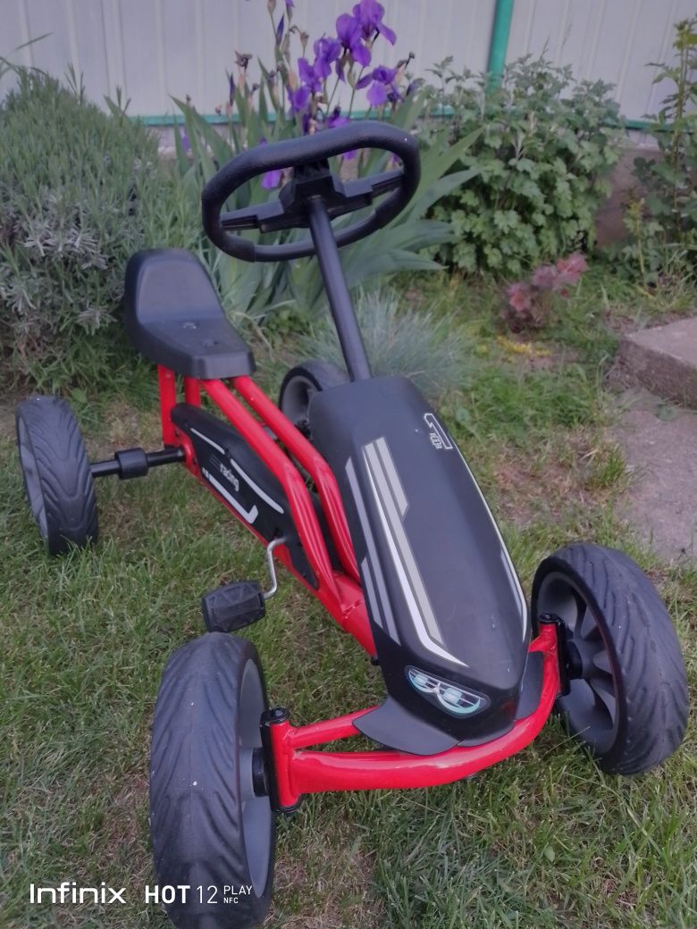 Kart cu pedale copii până la 45 kg