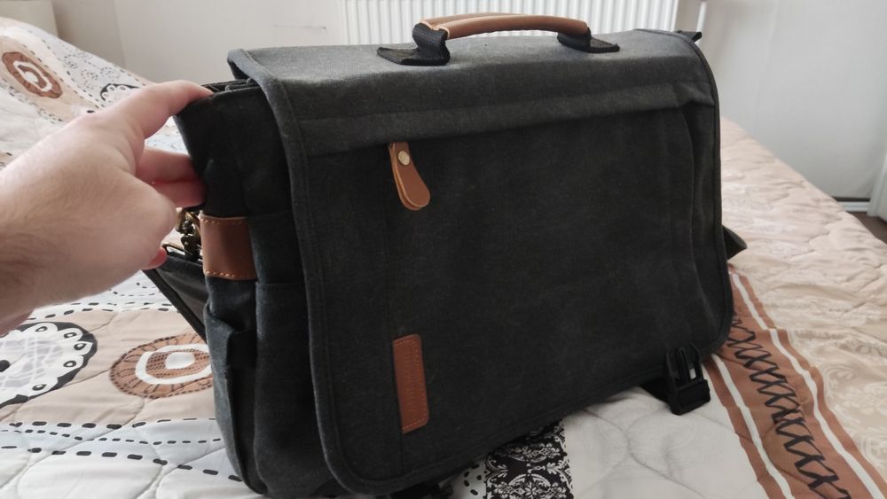 Чанта за лаптоп за през рамо (нова)