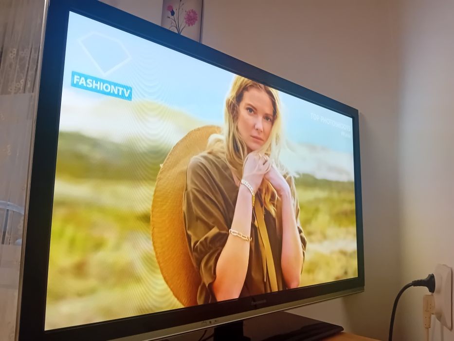 TV PANASONIC non Smart diagonală 108 cm