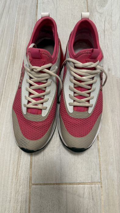 Сникърси Guess ,розови
