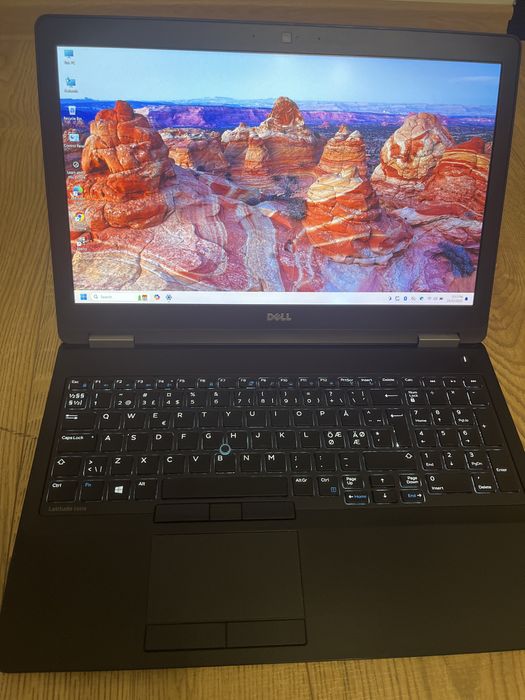Laptop Dell Latitude E5570/ i5 GEN 6/ SSD 256 GB / 16 GB RAM