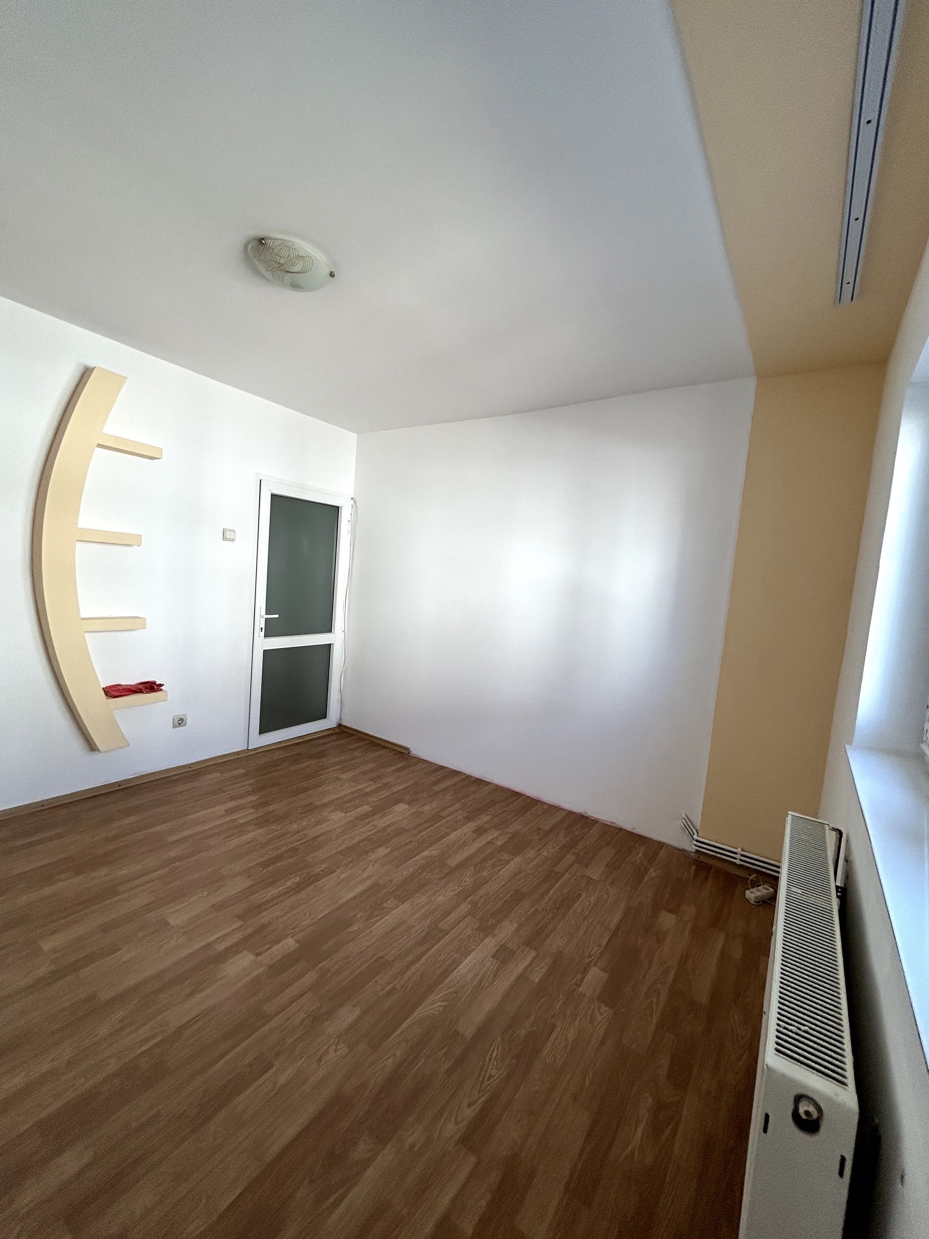 Apartament 2 camere în Podu Iloaiei