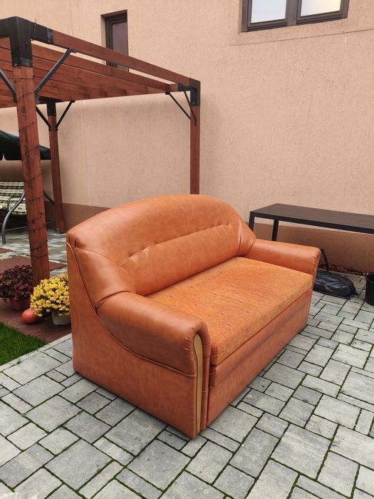 Canapea extensibila(se face pat) OFERTA ca noua.