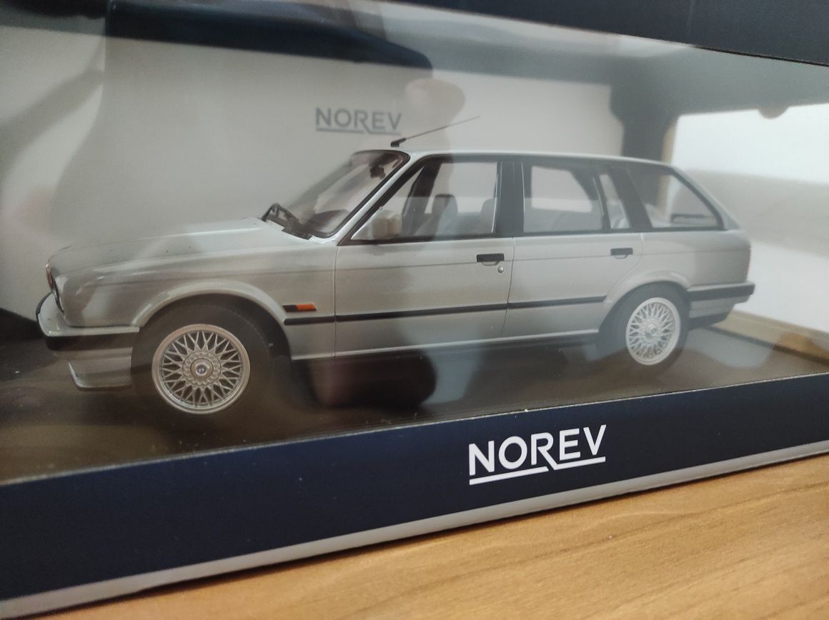 Machetă 1:18 Bmw E 30 Touring , nouă sigilată.