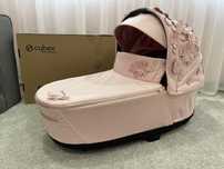 Кош за новородено Cybex Priam 4 /e-PRIAM Lux SIMPLY FLOWERS