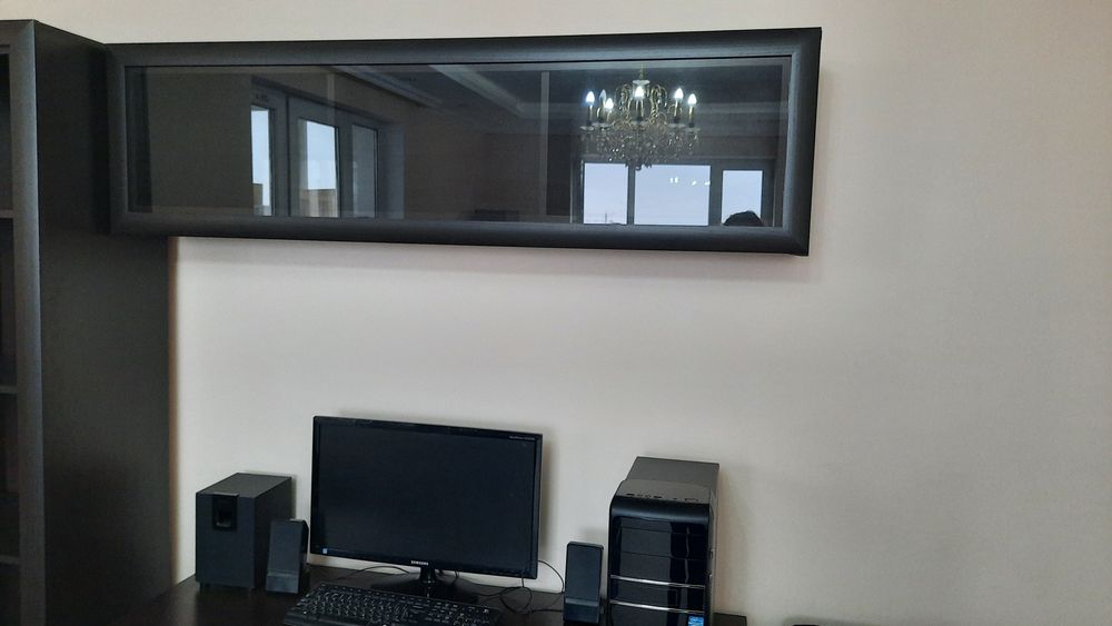 Продаётся стол с полкой в подарок