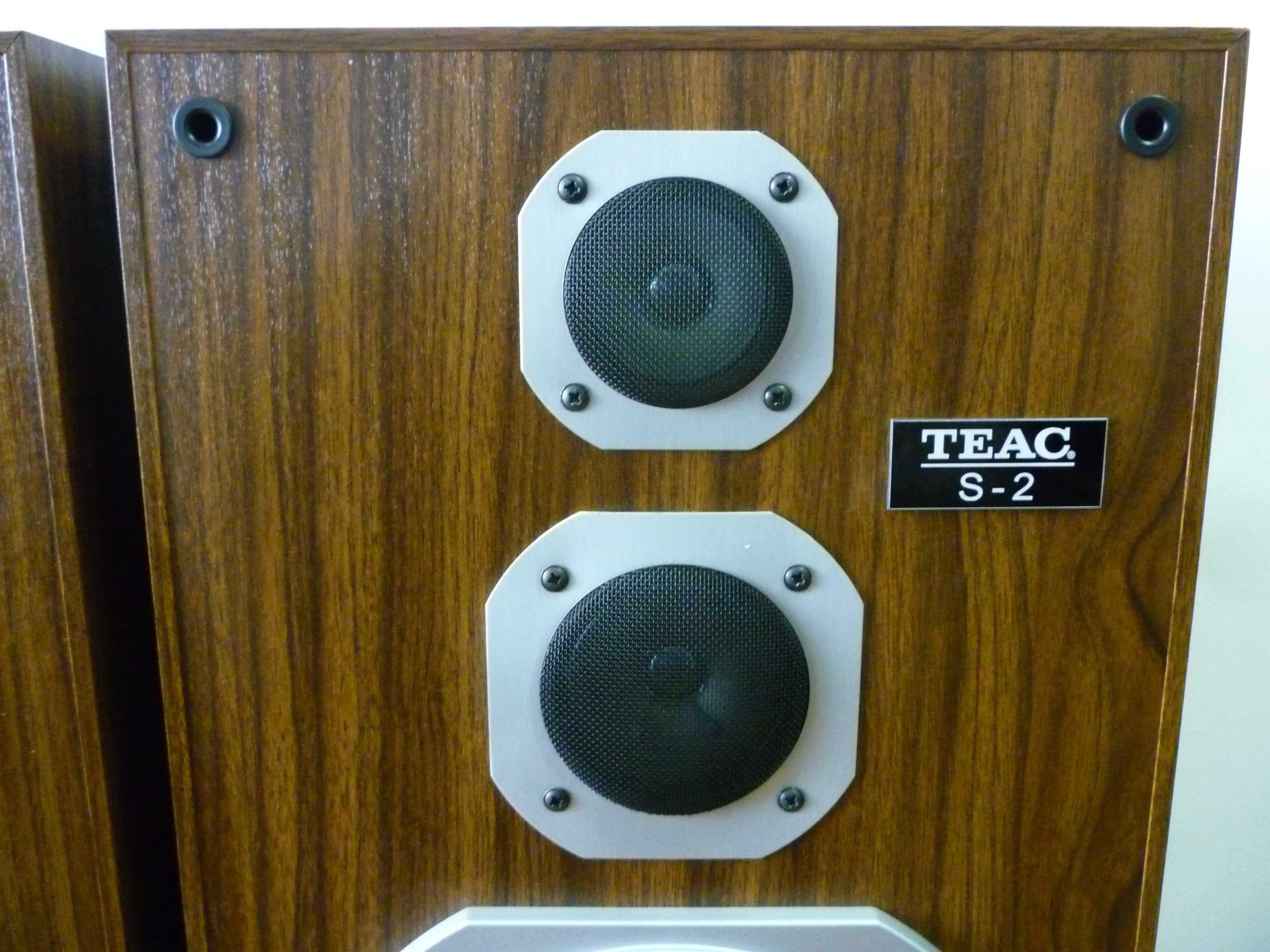 boxe  teac -  s2    boxele sunt    noi