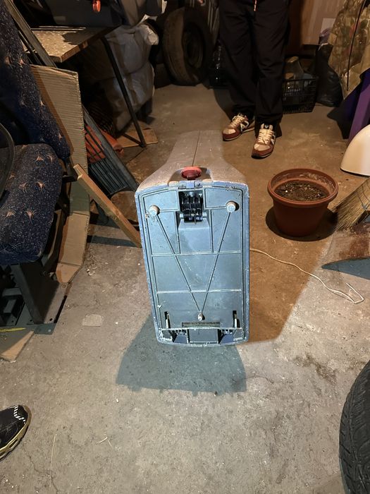 Кожени седалки и разгъваща масичка за Мерцедес Вито