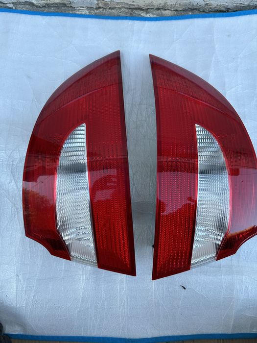 Stopuri stânga dreapta skoda superb.2z