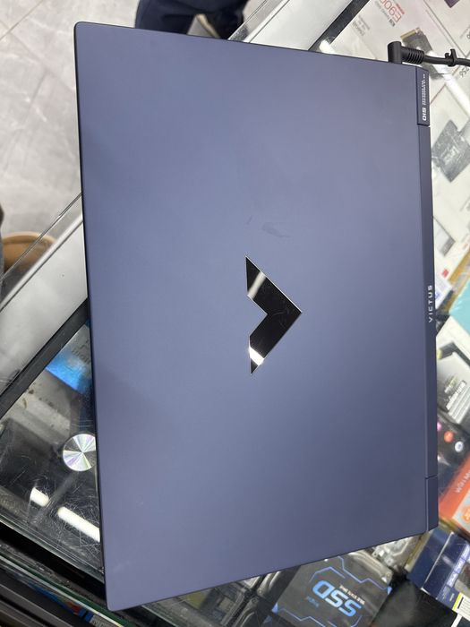 Ноутбук  victus.