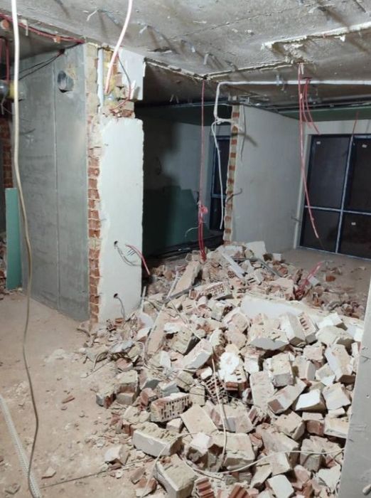 Transport moloz și executam demolări ieftine și rapide