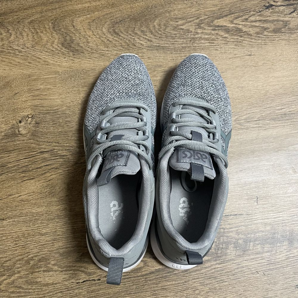 Маратонки Asics