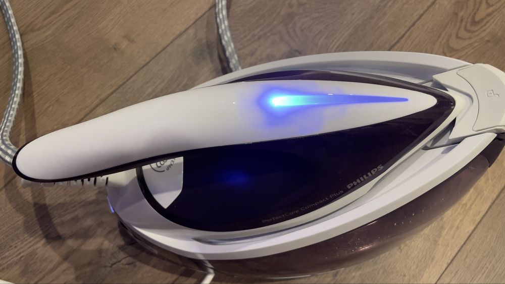 Гладачен център Ютия Philips GC7933/30