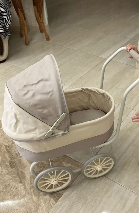 Продам детскую коляску для куклы