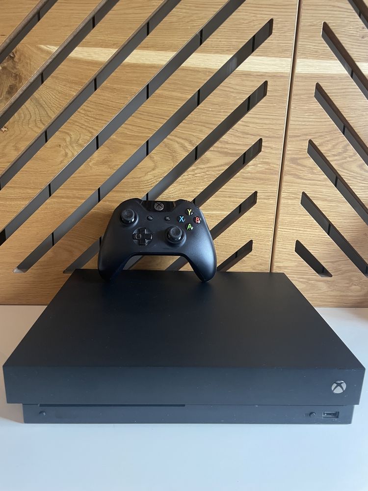 Xbox one x 1TB HDD 4K