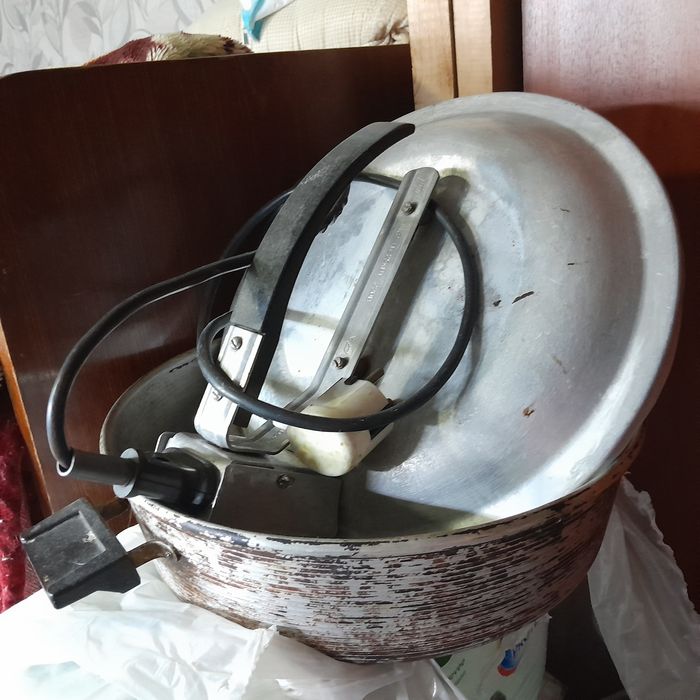 Электро печь , работает отлично