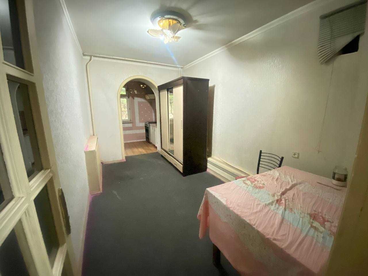 Сдам квартиру, ул. Бабура, студентам, рабочим, 3-х комнатная