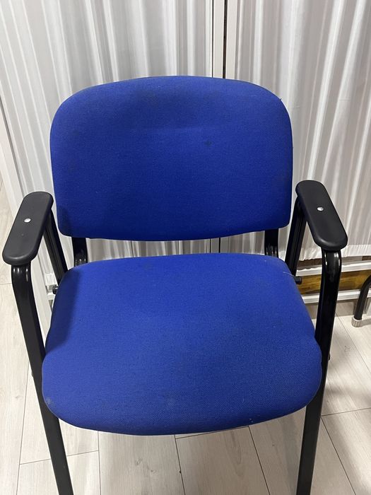 стул,орындық 4 штук бар