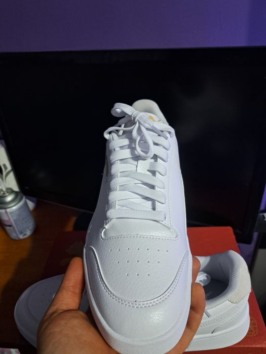 Маратонки Пума бяли