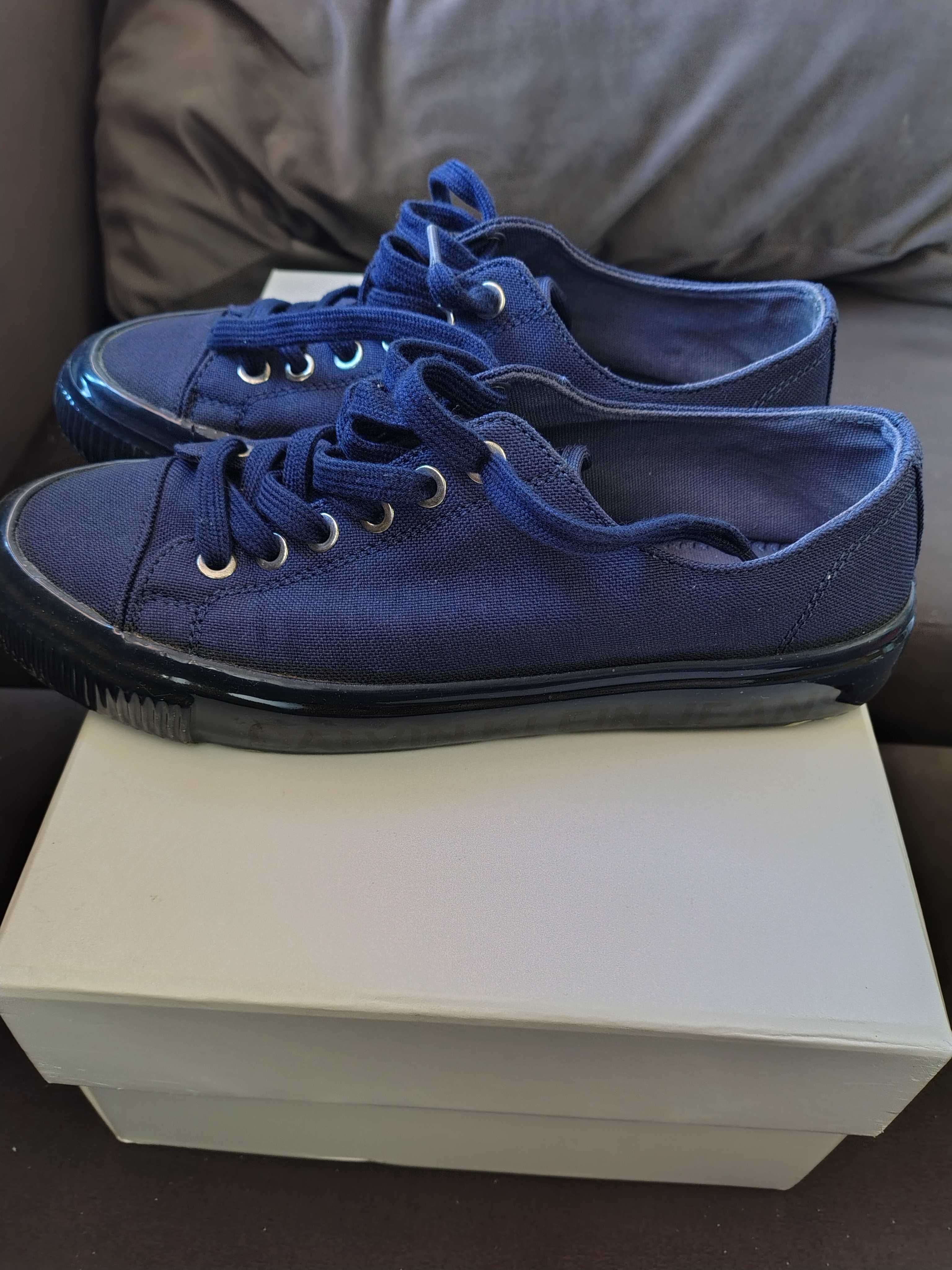 Кецове Calvin Klein