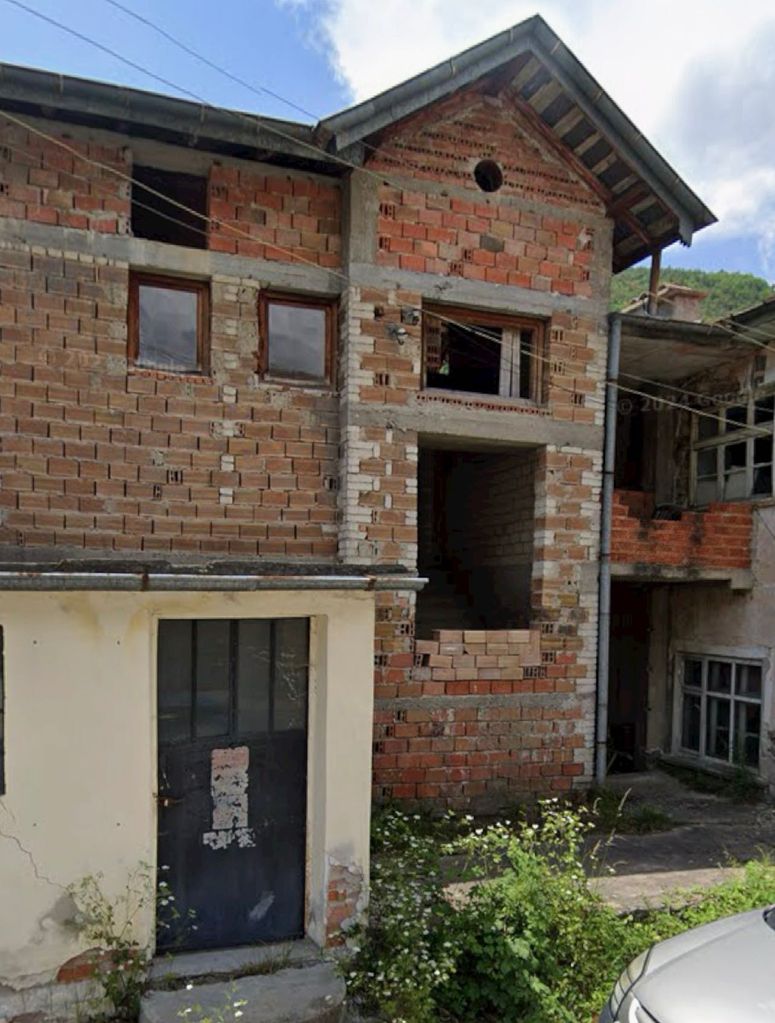 Продава се Къща в София, Бояна - 650 кв.м за 236 €/кв.м - Снимка #1