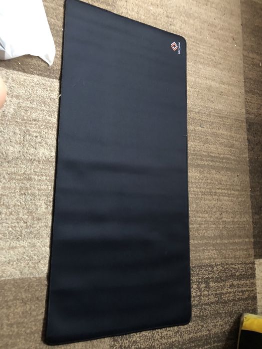 Коврик для мыши и беспроводная мышь