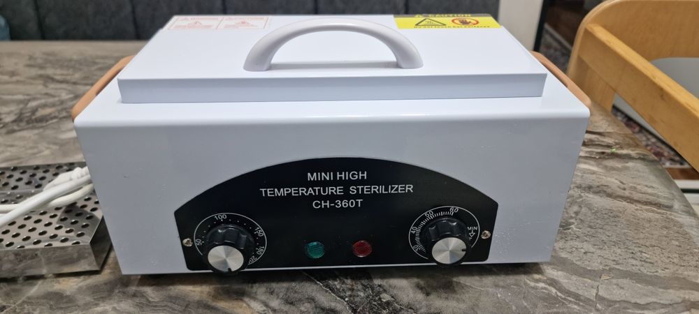 Стерилизатор для маникюра сухожар.