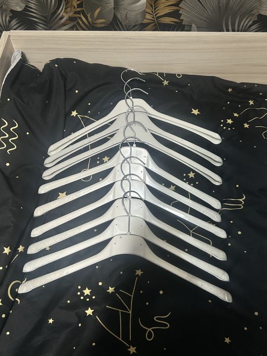 Закачалки за дрехи