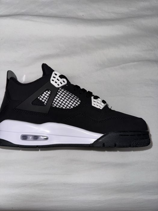 Jordan 4 White Thunder