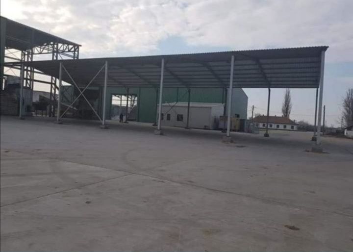 Hala metalică 10x25x4m