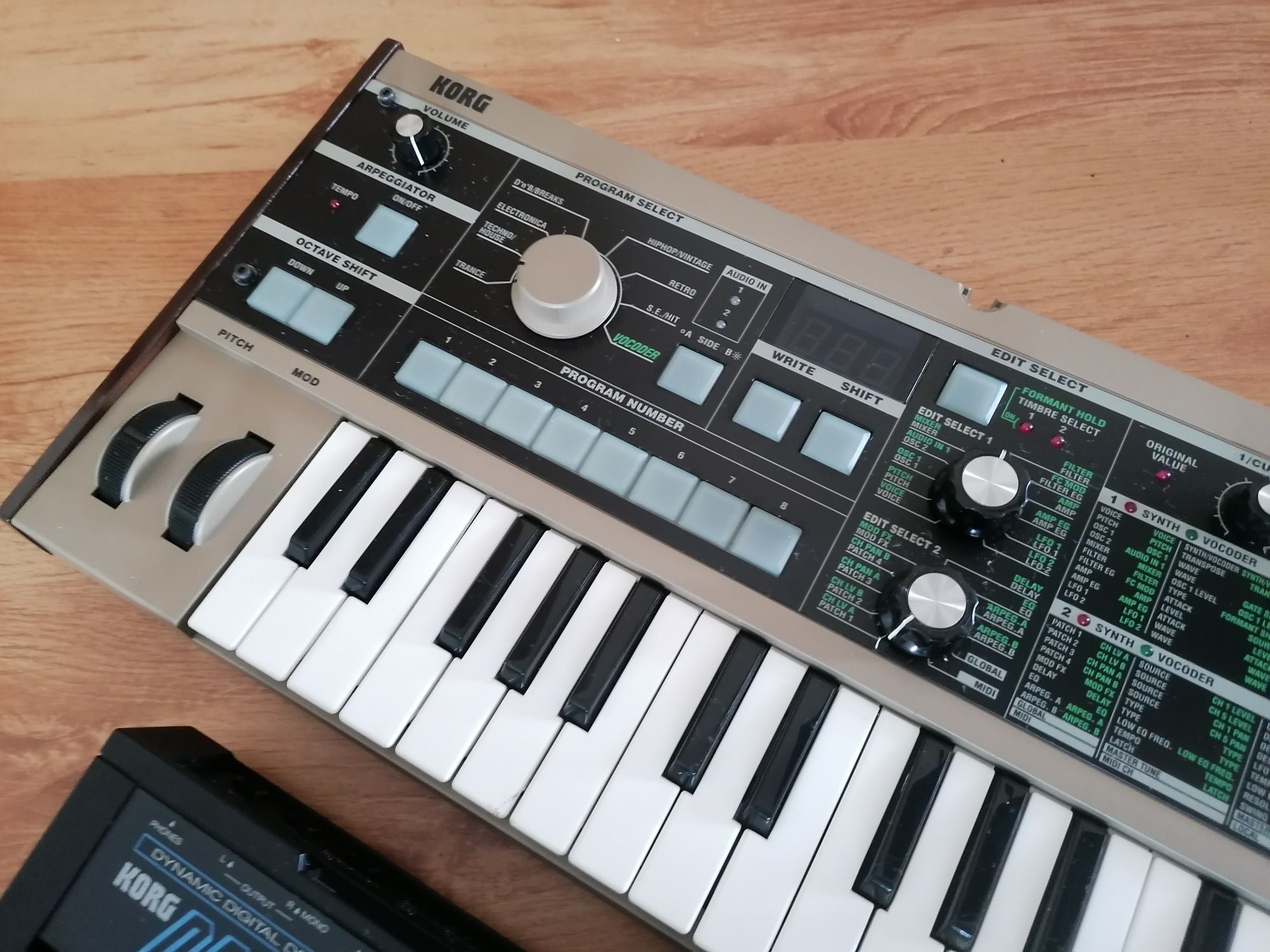 KORG DDD5 Micro Korg Synthesizer Vocoder orga pian midi