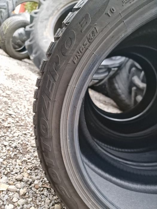 Anvelope 235/45R18 marca Pirelli, M +S, DOT 2022