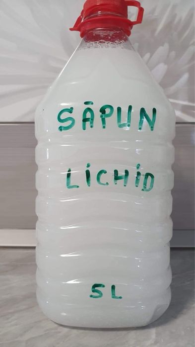 Vand detergenti + produse de uz caznic