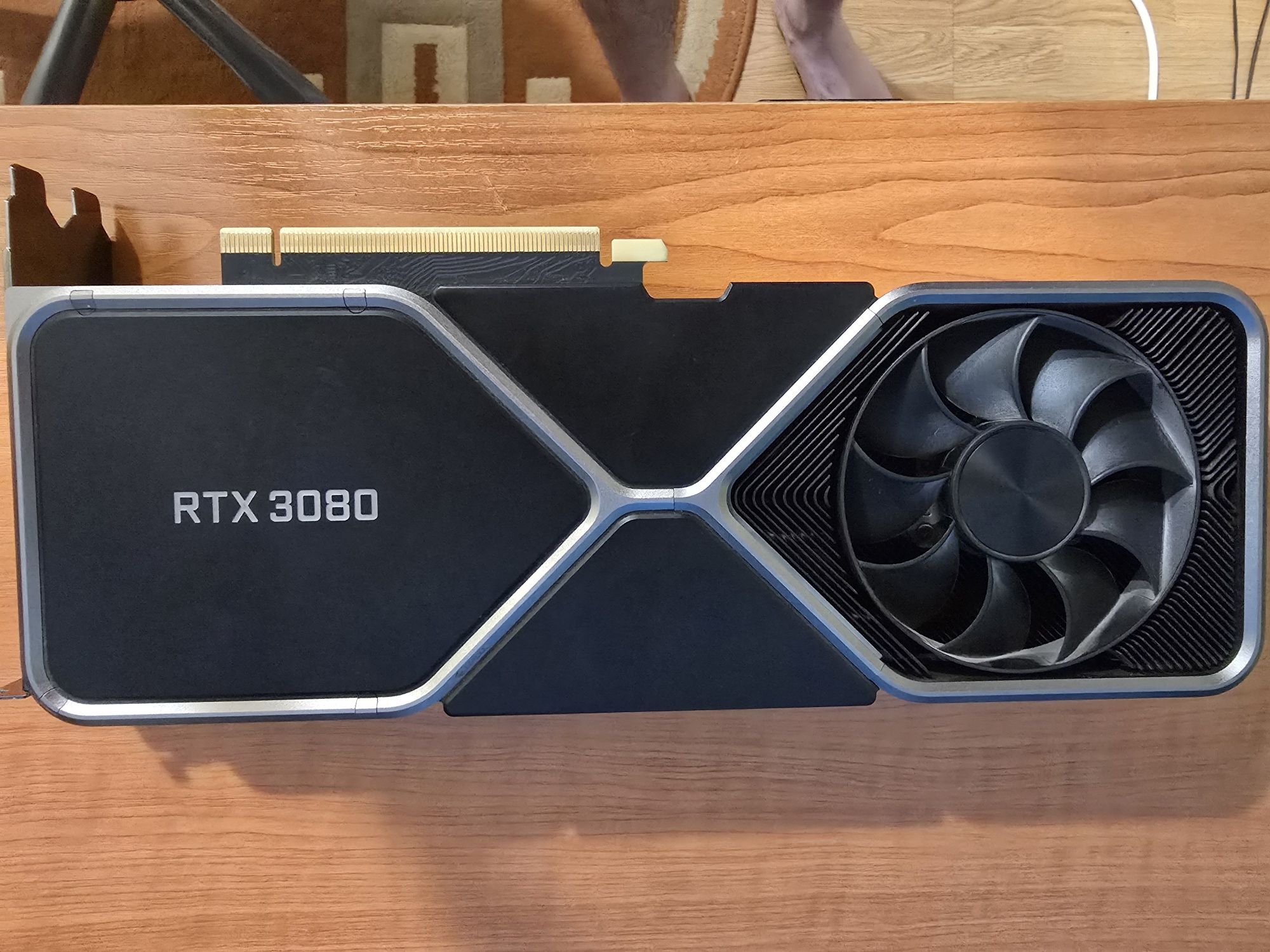 Vand placa video RTX 3080 Founders Edition